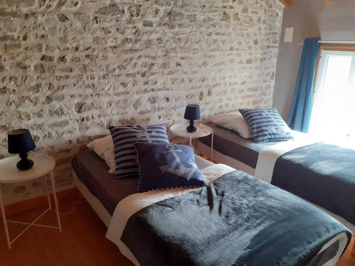 Gîte des Billaudes Thuret Extérieur photo